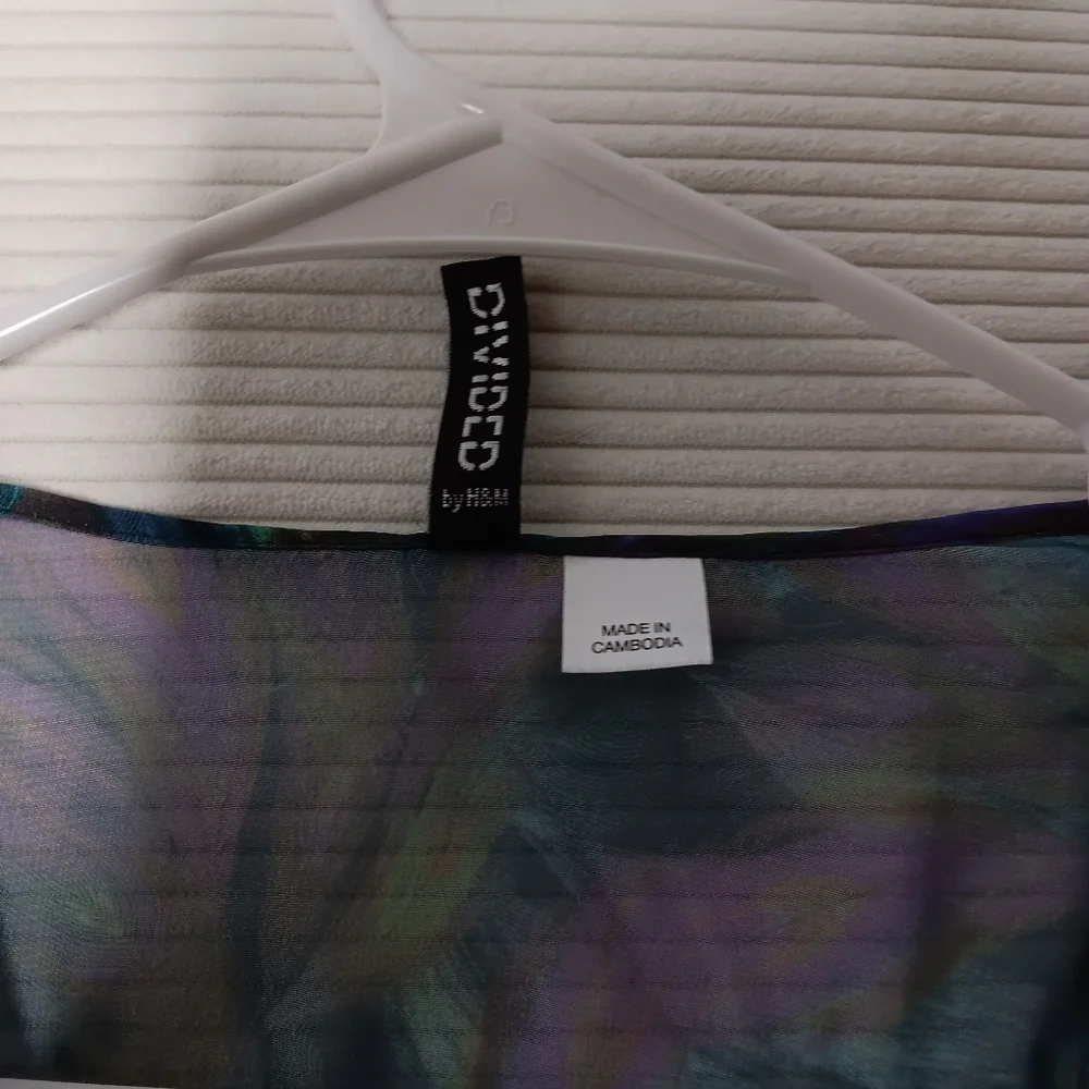 Island leaf print sheer H&M‎ coverup - like new